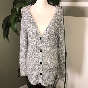RDI woman’s sweater, size XL